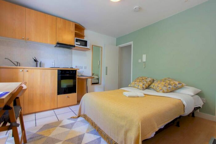 Studio To Rent In Penywern Road, Earls Court, London, SW5