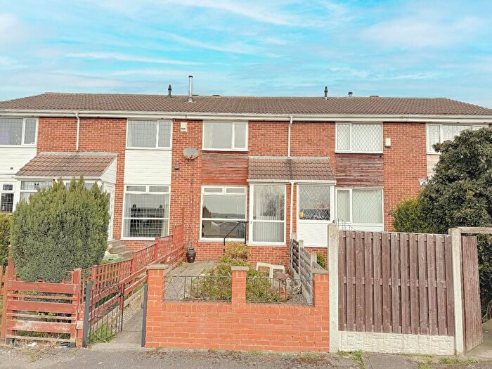2 Bedroom Terraced House For Sale In Highfield Garth, Leeds, LS12