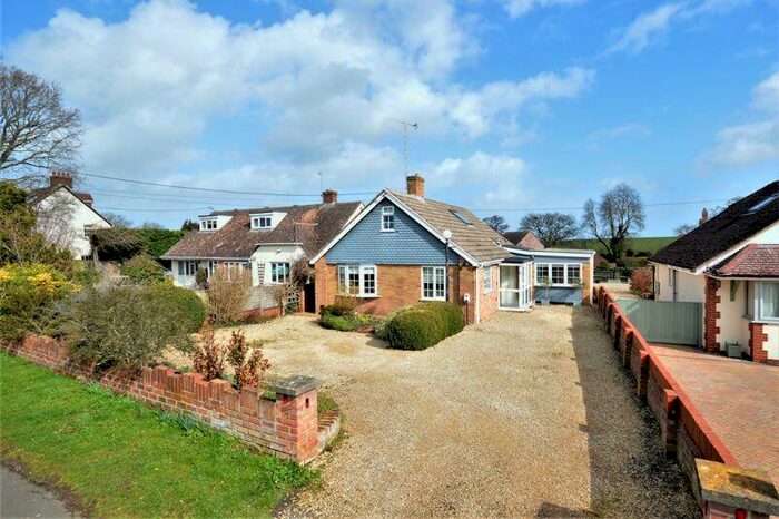 4 Bedroom Detached Bungalow For Sale In Ickford Road, Tiddington Oxfordshire, OX9