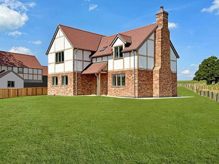 4 Bedroom Detached House For Sale In Woodseaves Road, Eardisley, Hereford, HR3