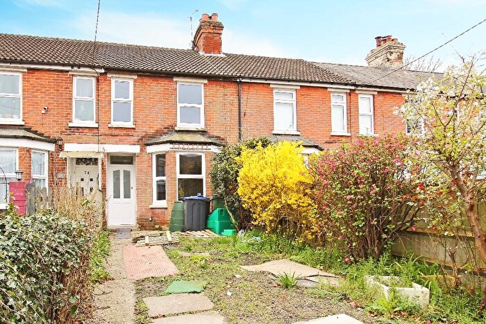 2 Bedroom Terraced House For Sale In Andover Road, SP11