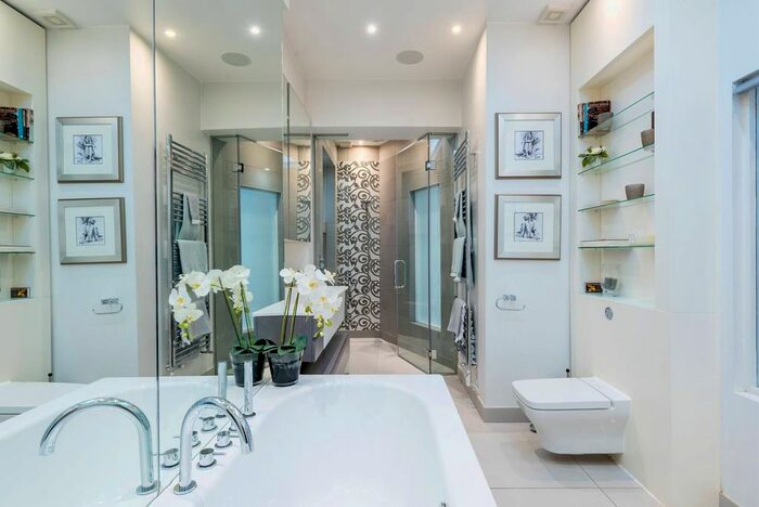 3 Bedroom Flat To Rent In Nottingham Place, Marylebone, London, W1U