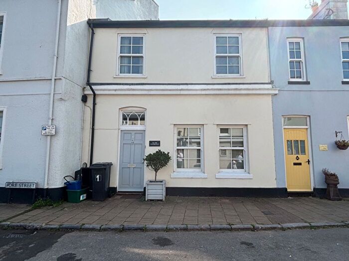 2 Bedroom Cottage To Rent In Fore Street, Shaldon, Teignmouth, Devon, TQ14
