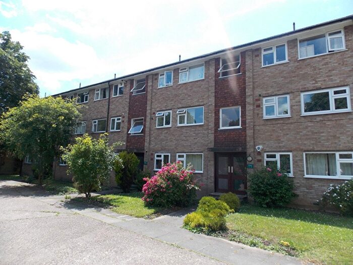 2 Bedroom Flat To Rent In Cavendish Road, Colliers Wood, London, SW19
