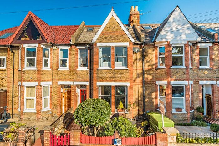 4 Bedroom Property For Sale In Gordon Avenue, St Margarets, TW1