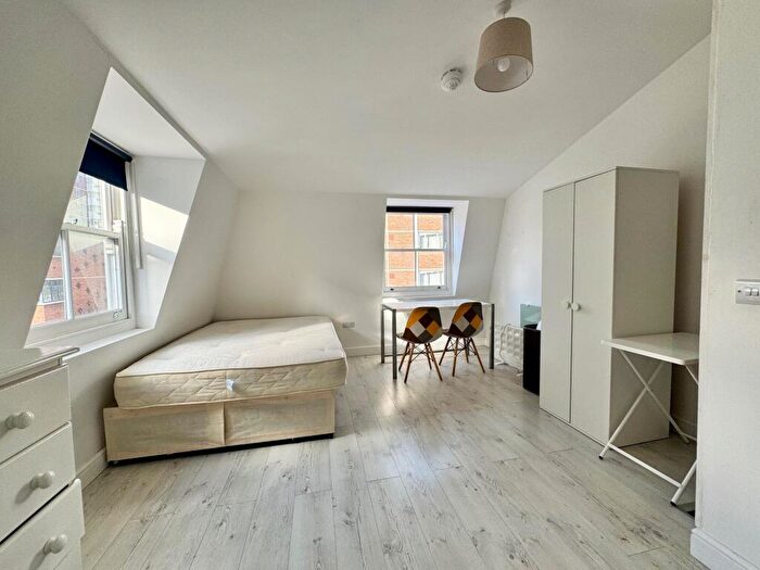 Studio To Rent In Old Street, Clerkenwell, EC1V