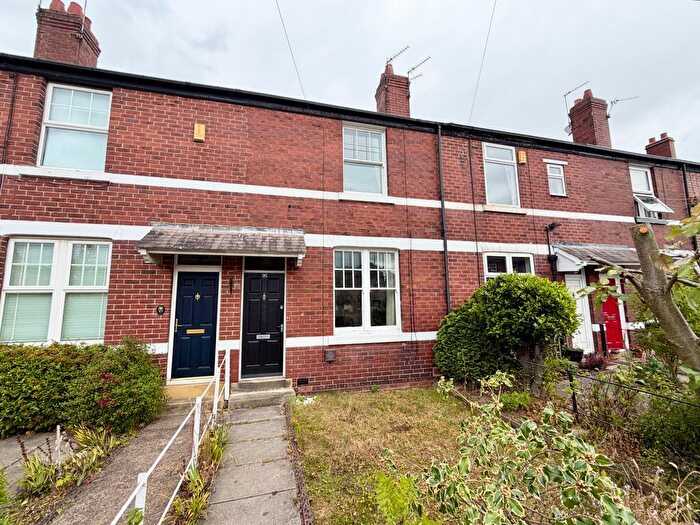 2 Bedroom Terraced House For Sale In Oakenshaw Lane, Walton, Wakefield, West Yorkshire, WF2