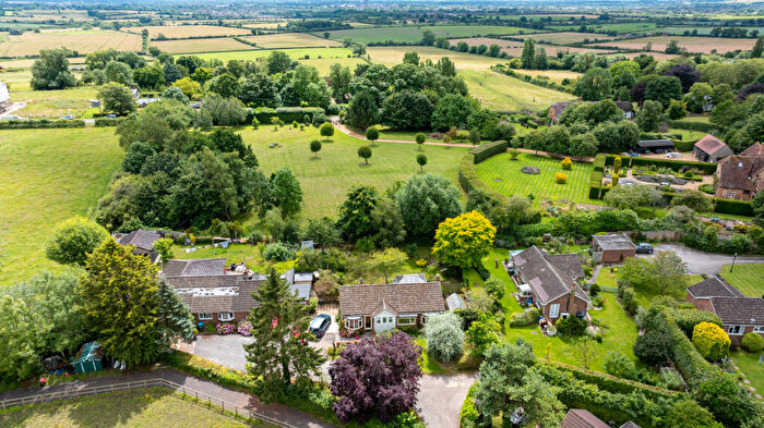 3 Bedroom Detached Bungalow For Sale In Northcroft, Weedon, Aylesbury, HP22