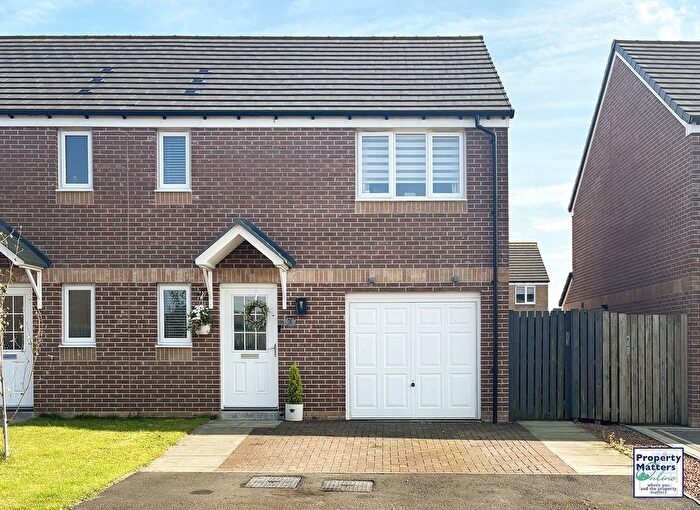 3 Bedroom Semi-Detached House For Sale In Sutherland Avenue, Stewarton, KA3