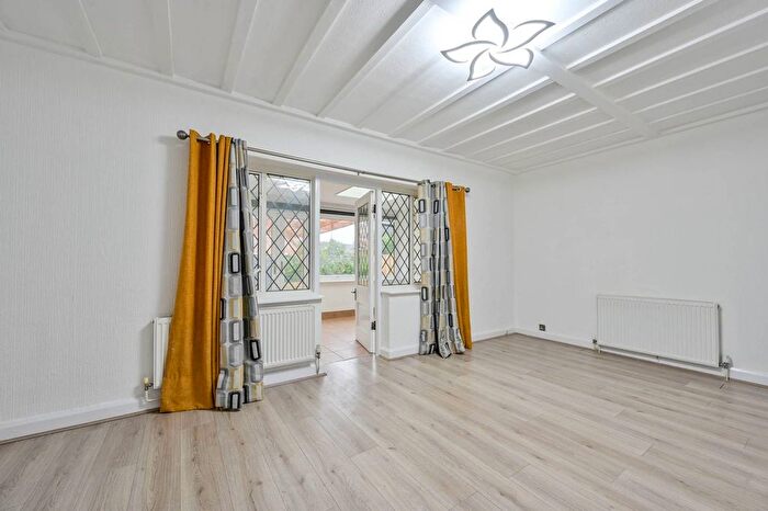 4 Bedroom Detached House To Rent In Westfield Road, Woking, GU22