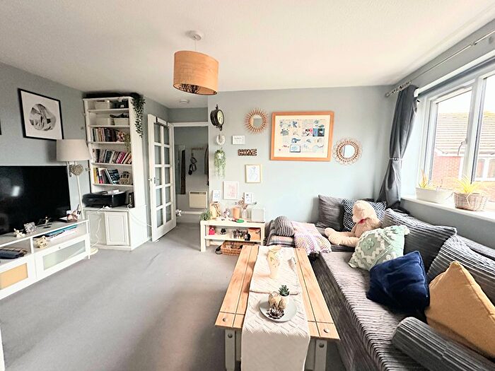 Studio To Rent In Leigh Hunt Drive, Leigh Hunt Drive, Southgate, London, N14