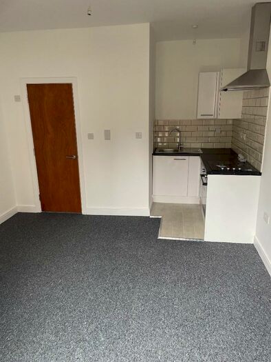 Studio To Rent In [F-] A Rockstone Lane, Southampton, Hampshire, SO14