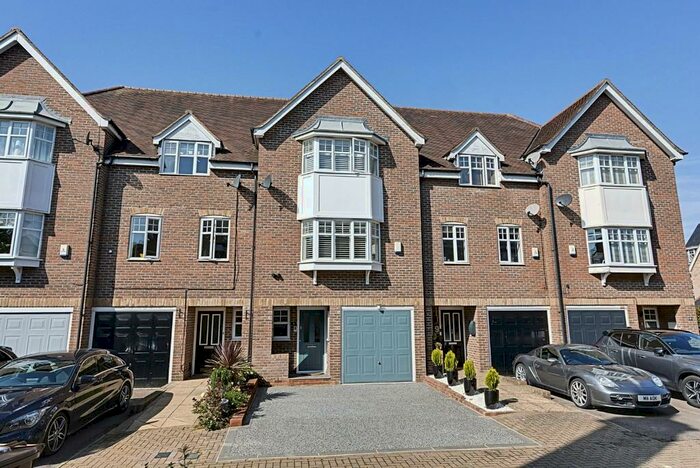 3 Bedroom Terraced House To Rent In Lilbourne Drive, Hertford, SG13