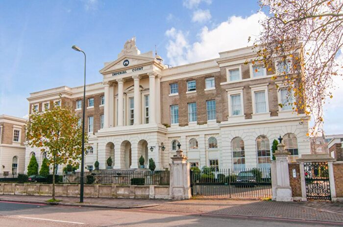 Flat To Rent In Imperial Court, Kennington Lane, SE11