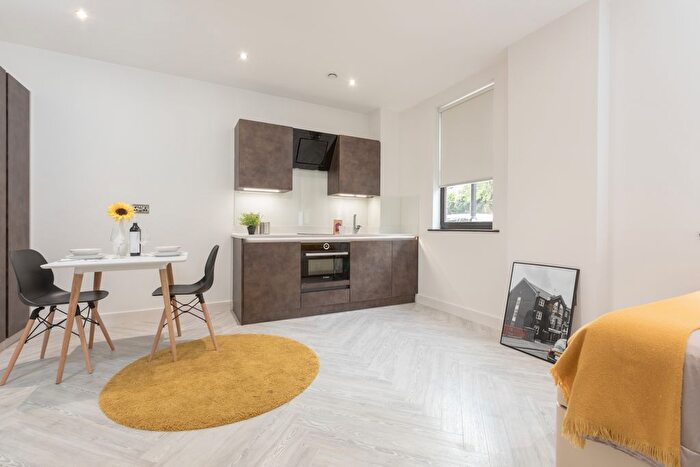 1 Bedroom Flat To Rent In Byrom Street, Manchester, M3