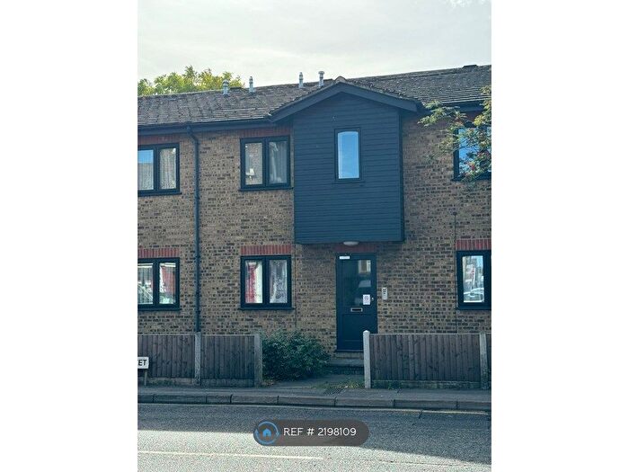 1 Bedroom Flat To Rent In Ley Street, Ilford, IG1