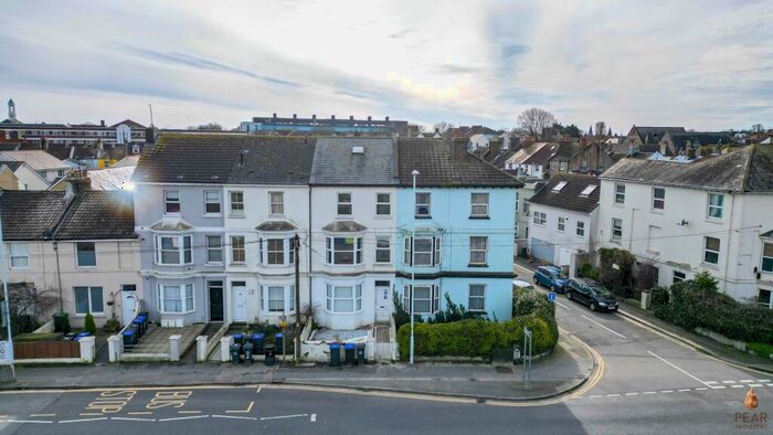 1 Bedroom Flat To Rent In Teville Road, Worthing, BN11