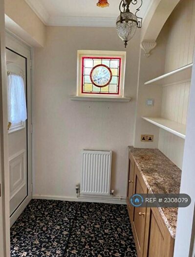 2 Bedroom Bungalow To Rent In Seamark Close, Kent, CT12