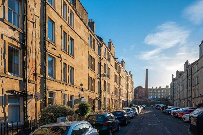 1 Bedroom Flat To Rent In Wardlaw Place, Edinburgh, EH11