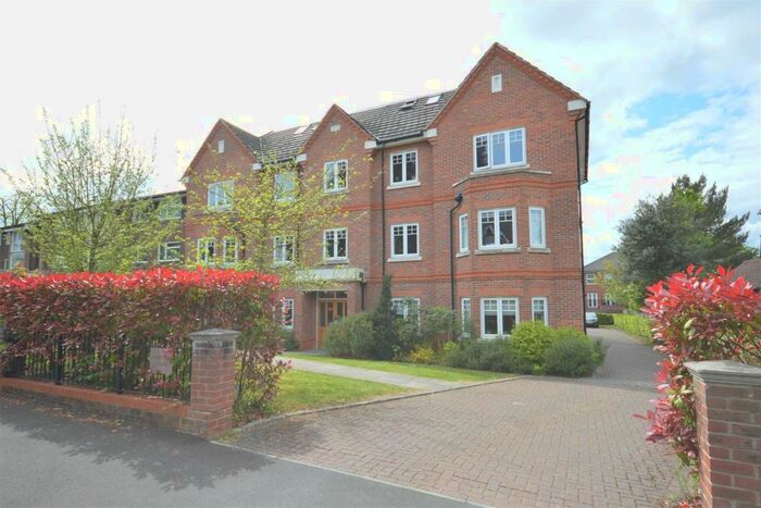 2 Bedroom Flat To Rent In Fairwyns Court, Albion Road, Sutton, SM2