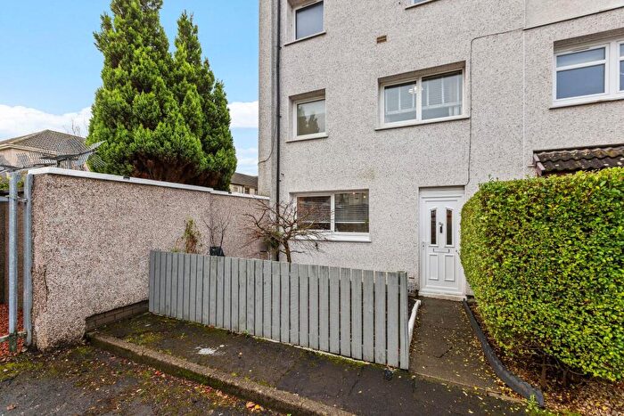3 Bedroom Maisonette For Sale In Ettrick Terrace, Johnstone, PA5