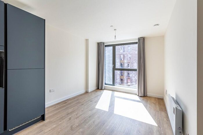 2 Bedroom Flat To Rent In Flat, Rockingham Street, Sheffield, S1