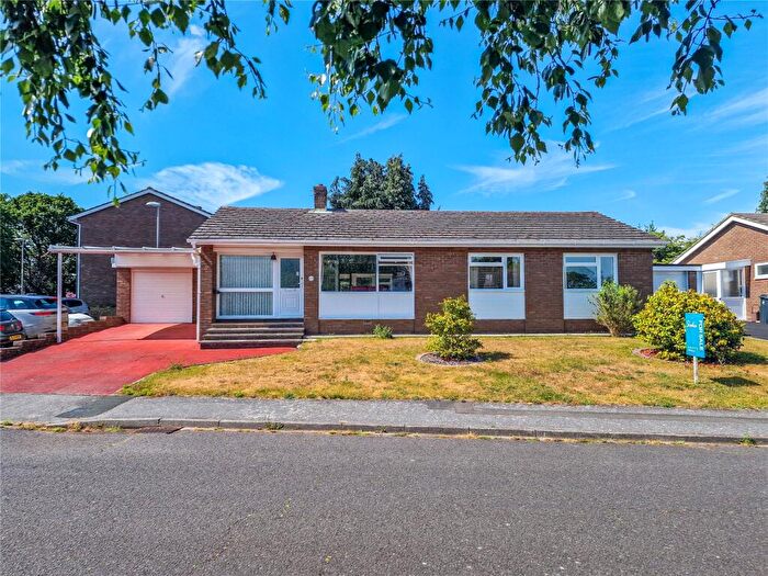 3 Bedroom Bungalow For Sale In Preston Way, Highcliffe, Dorset, BH23