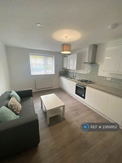 2 Bedroom Flat To Rent In Maindy, Cardiff, CF14