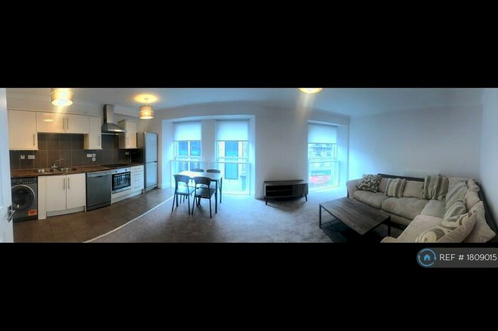 3 Bedroom Flat To Rent In Commercial Street, Dundee, DD1