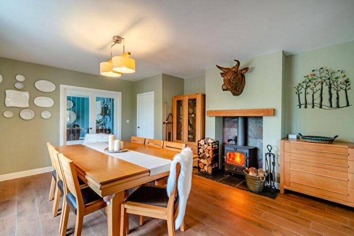 5 Bedroom Detached House For Sale In Tenbury Road, Clows Top, DY14