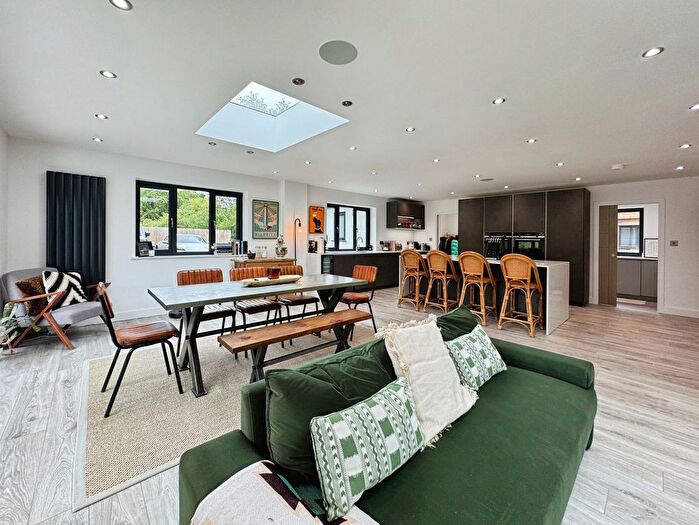 6 Bedroom Detached House For Sale In Brookside, Stretton On Dunsmore, Rugby, CV23