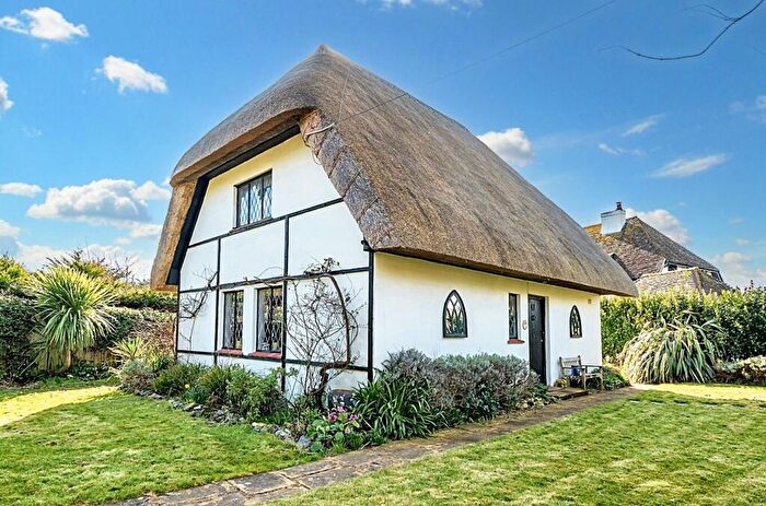 3 Bedroom Cottage For Sale In Sea Lane, Middleton-On-Sea, PO22