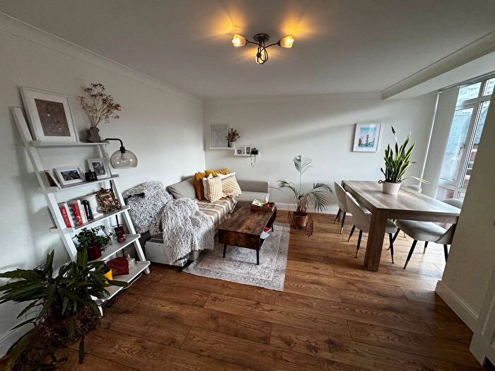 2 Bedroom Flat To Rent In Townsend Way, Birmingham, B1