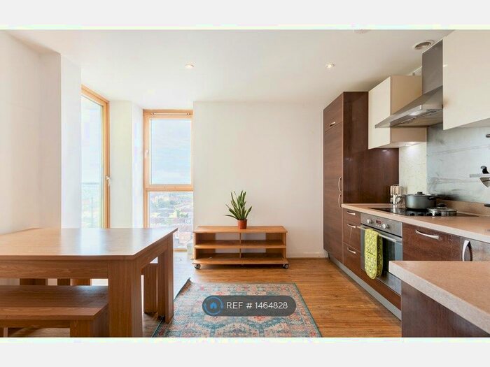 3 Bedroom Flat To Rent In Arboretum Place, Barking, IG11