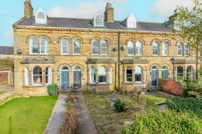 5 Bedroom Terraced House For Sale In Holly Villas, Dacre Banks, Harrogate, HG3