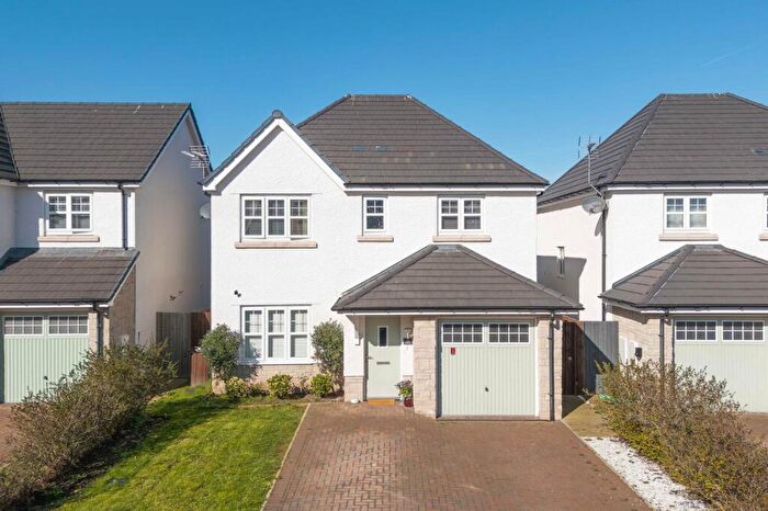 4 Bedroom Detached House For Sale In Cae Eithin, Abergele, LL22