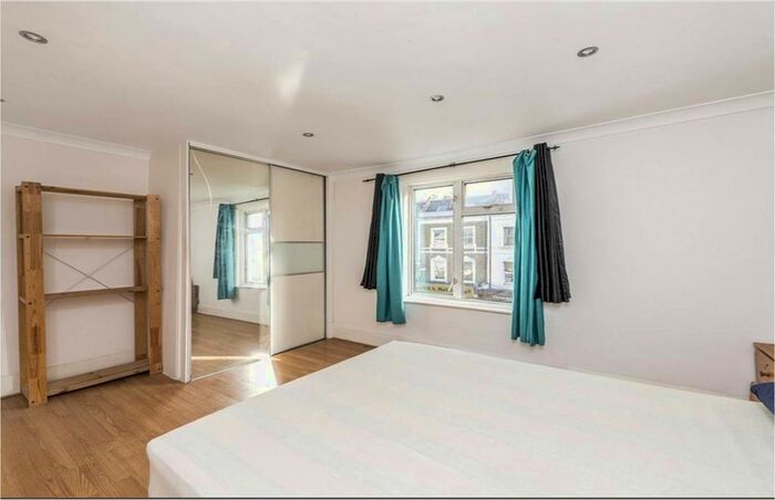 2 Bedroom Flat To Rent In Castelnau Road, London, SW13