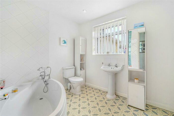 4 Bedroom Detached House For Sale In North End, Fulbeck, Grantham, Lincolnshire, NG32
