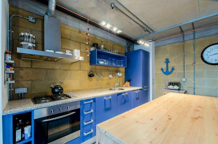 1 Bedroom Flat To Rent In New Inn Broadway, Shoreditch, London, EC2A