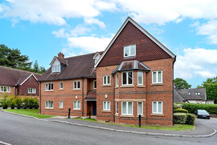 2 Bedroom Flat To Rent In Woodfield, Dean Court Road, Oxford, Oxfordshire, OX2