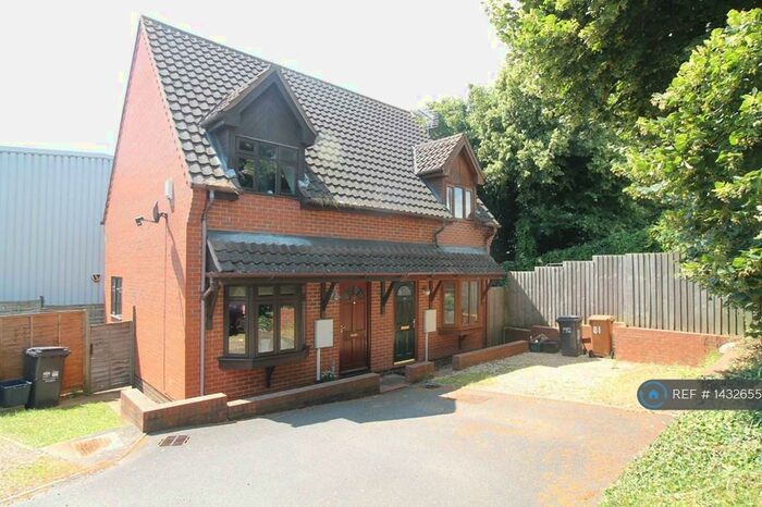 2 Bedroom Semi-Detached House To Rent In Duston Road, Northampton, NN5