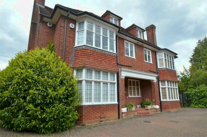 1 Bedroom Ground Flat To Rent In Oak Court, Denbridge Road, Bromley, Kent, BR1