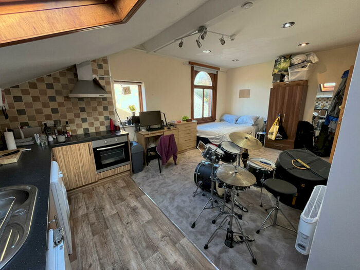 11 Bedroom Terraced House To Rent In St. Johns Terrace, Leeds, West Yorkshire, LS3