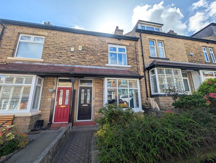 3 Bedroom Terraced House For Sale In Scarborough Road, Shipley, BD18