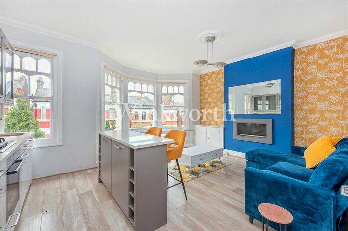 2 Bedroom Flat To Rent In Osborne Road, London, N13