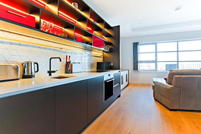 Apartment For Sale In Kent Building, Hope Street, London, E14