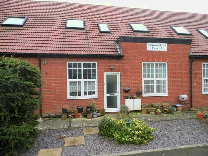 2 Bedroom Flat To Rent In Queen Street, Desborough, Northants NN14