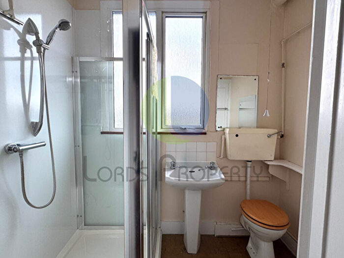 3 Bedroom Terraced House For Sale In Lordship Lane, London, N17