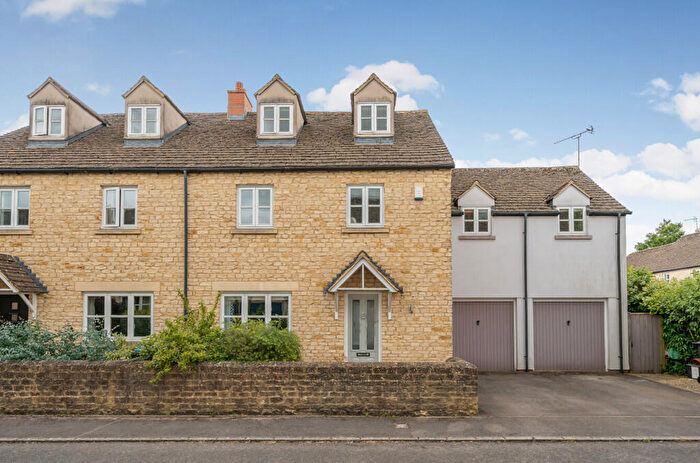 4 Bedroom Semi Detached House For Sale In Millers Mews, Witney, Oxfordshire, OX28