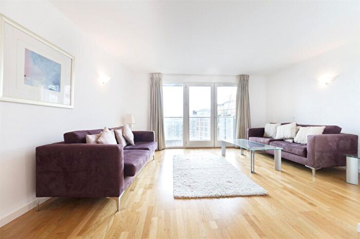 2 Bedroom Apartment To Rent In New Providence Wharf, Fairmont Avenue, Canary Wharf, London, E14